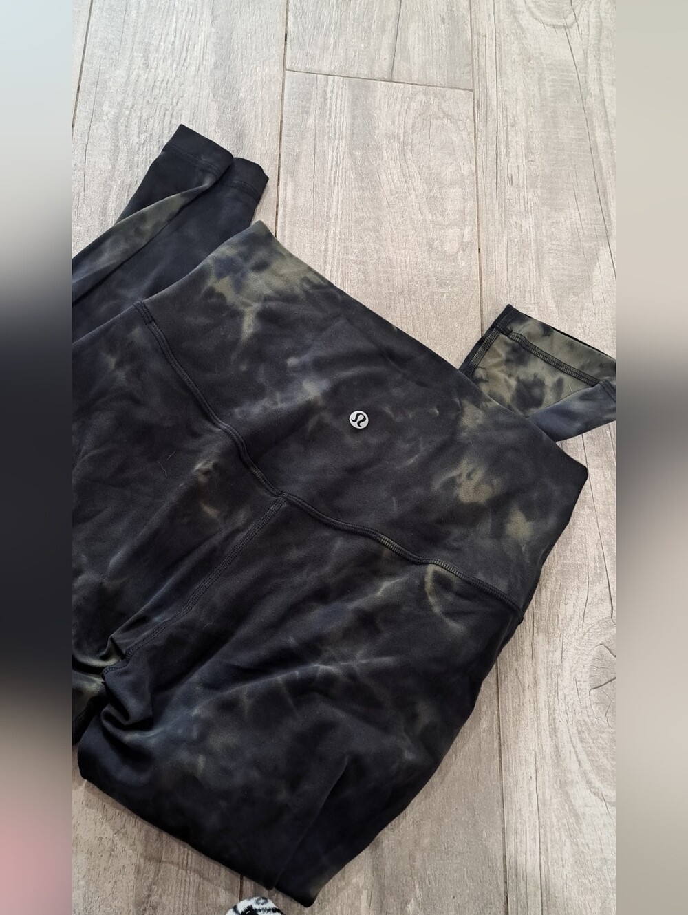 Lululemon Aligns 6